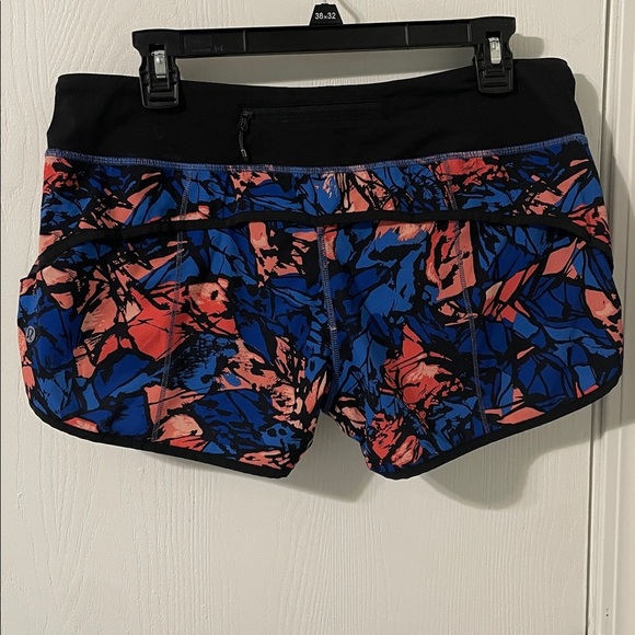 Lululemon Speed Shorts Paint Storm Harbor Blue Black Lined Size 8 - Picture 3 of 13